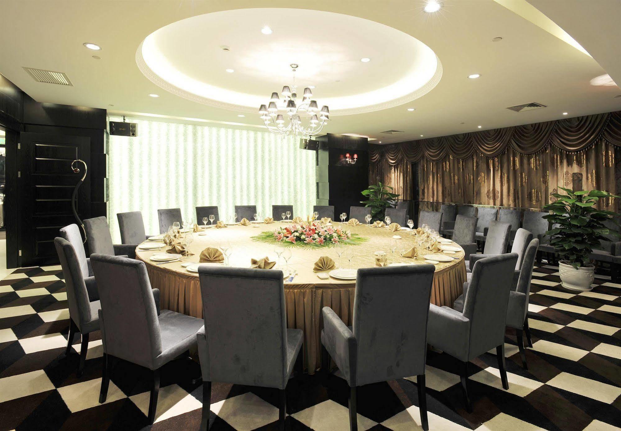 Tianping Hotel Shanghai Bagian luar foto